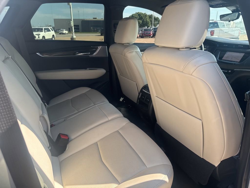Used 2022 Cadillac XT5 Sportv w/ Technology Package AWD/4WD image 9