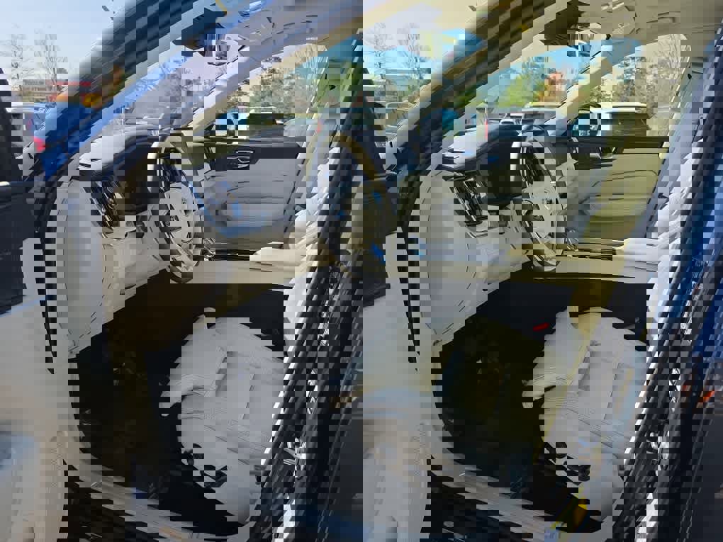 Used 2026 Volvo XC60 B5 Ultra w/ Protection Package Premier AWD/4WD image 11