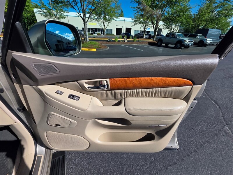 Used 2004 Lexus GX 470 AWD/4WD image 46