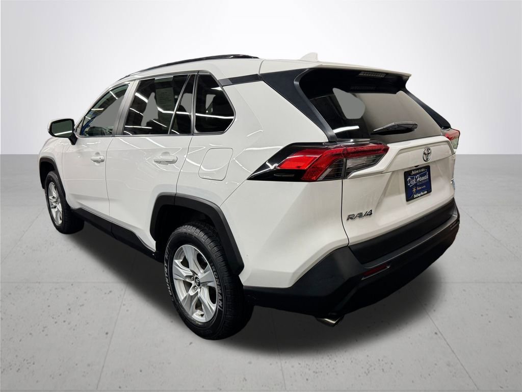 Used 2020 Toyota RAV4 XLE image 4