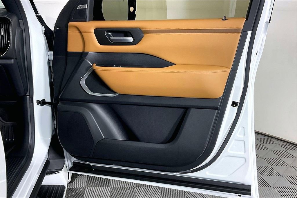 New 2026 Nissan Armada Platinum Reserve image 24