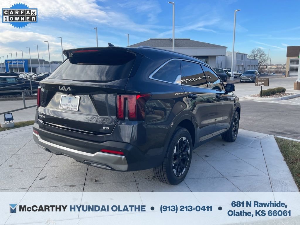 Used 2025 Kia Sorento S image 17