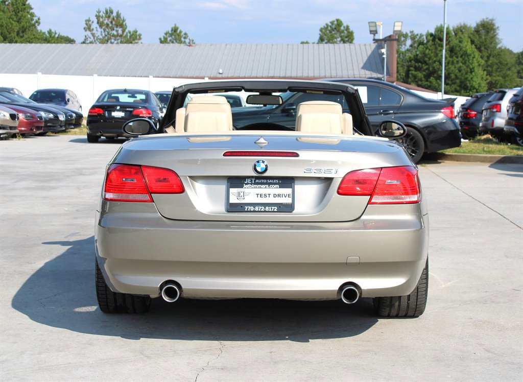 Used 2009 BMW 335i Convertible image 10