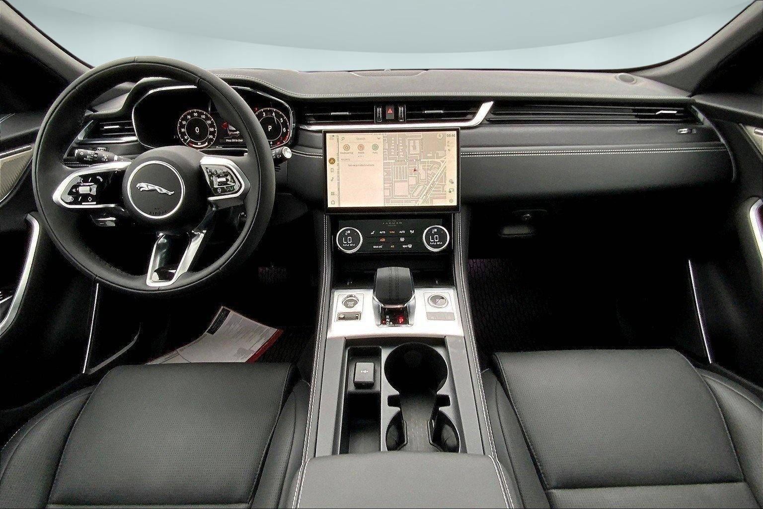 New 2025 Jaguar F-PACE R-Dynamic S AWD/4WD image 6