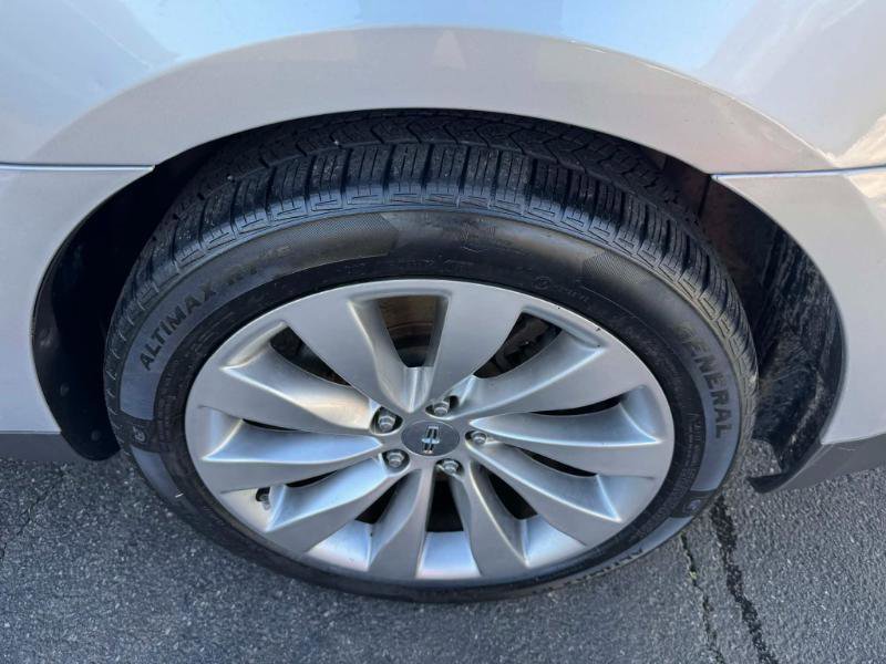 Used 2014 Lincoln MKS AWD w/ Equipment Group 101A image 23