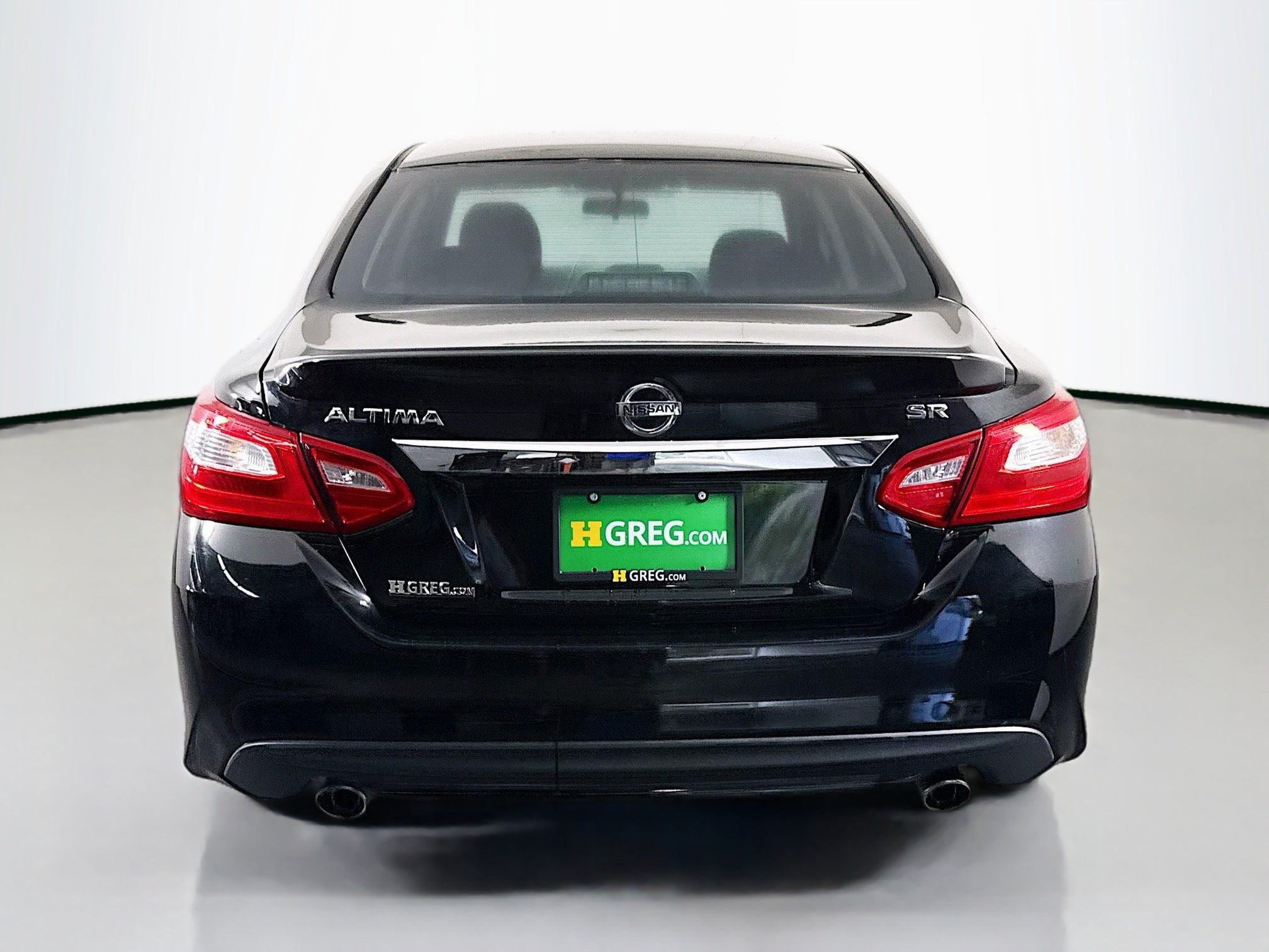 Used 2016 Nissan Altima 2.5 SR w/ Interior Lighting Package FWD image 8