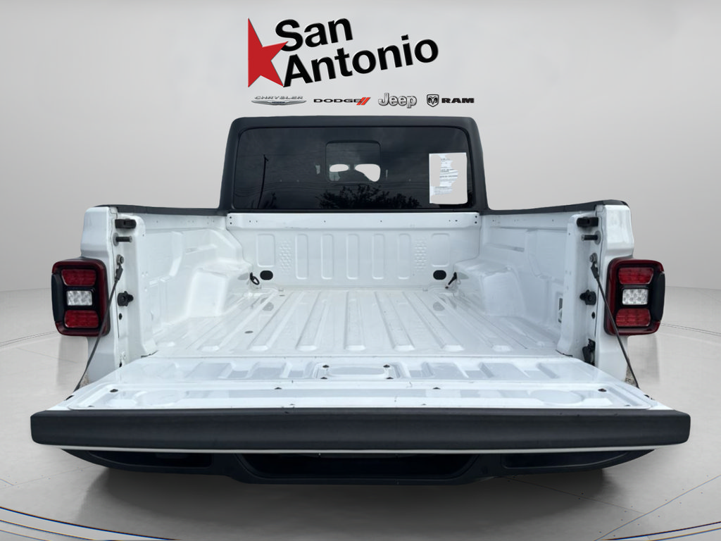 Certified 2021 Jeep Gladiator Overland AWD/4WD image 33
