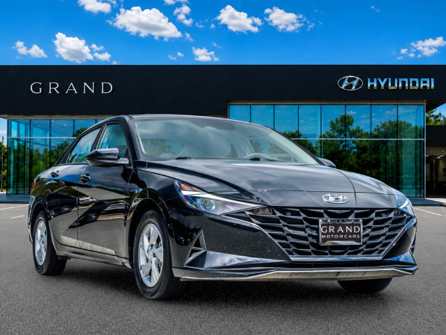 Used 2023 Hyundai Elantra SE FWD image 8