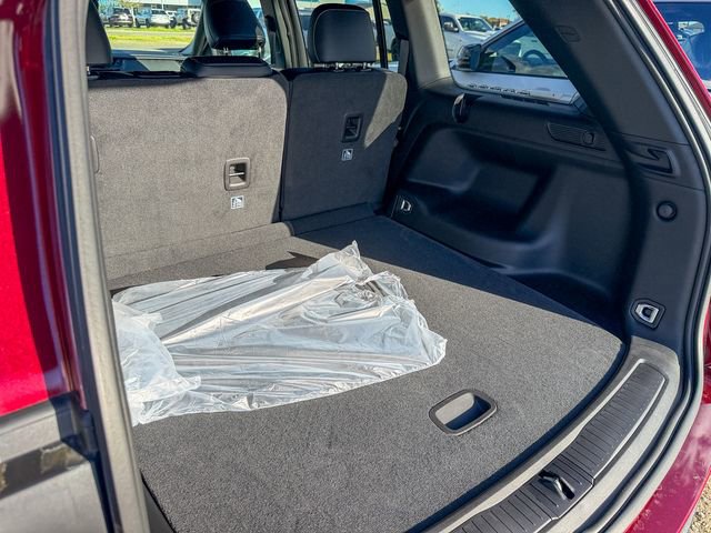 New 2026 Jeep Grand Cherokee Laredo image 26