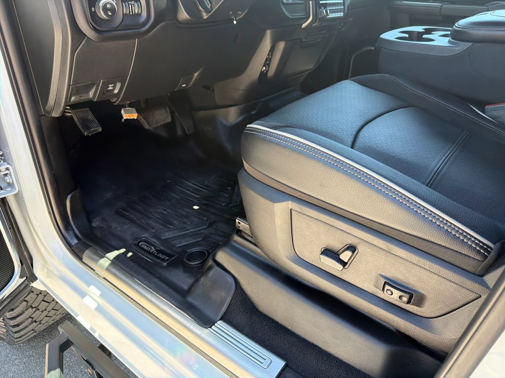 Used 2022 RAM 2500 Laramie w/ Night Edition AWD/4WD image 22
