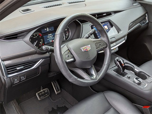 Certified 2023 Cadillac XT4 Sport w/ Cold Weather Package image 9