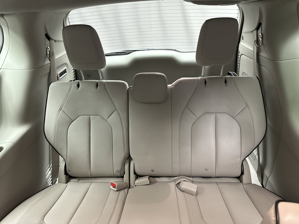 Used 2021 Chrysler Pacifica Limited w/ Premium & Safety Sphere Group AWD/4WD image 9