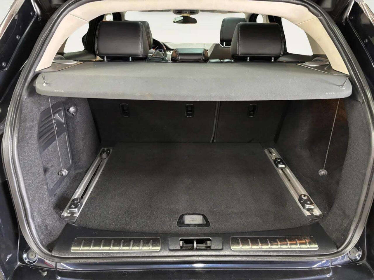 Used 2012 Land Rover Range Rover Evoque Dynamic image 6