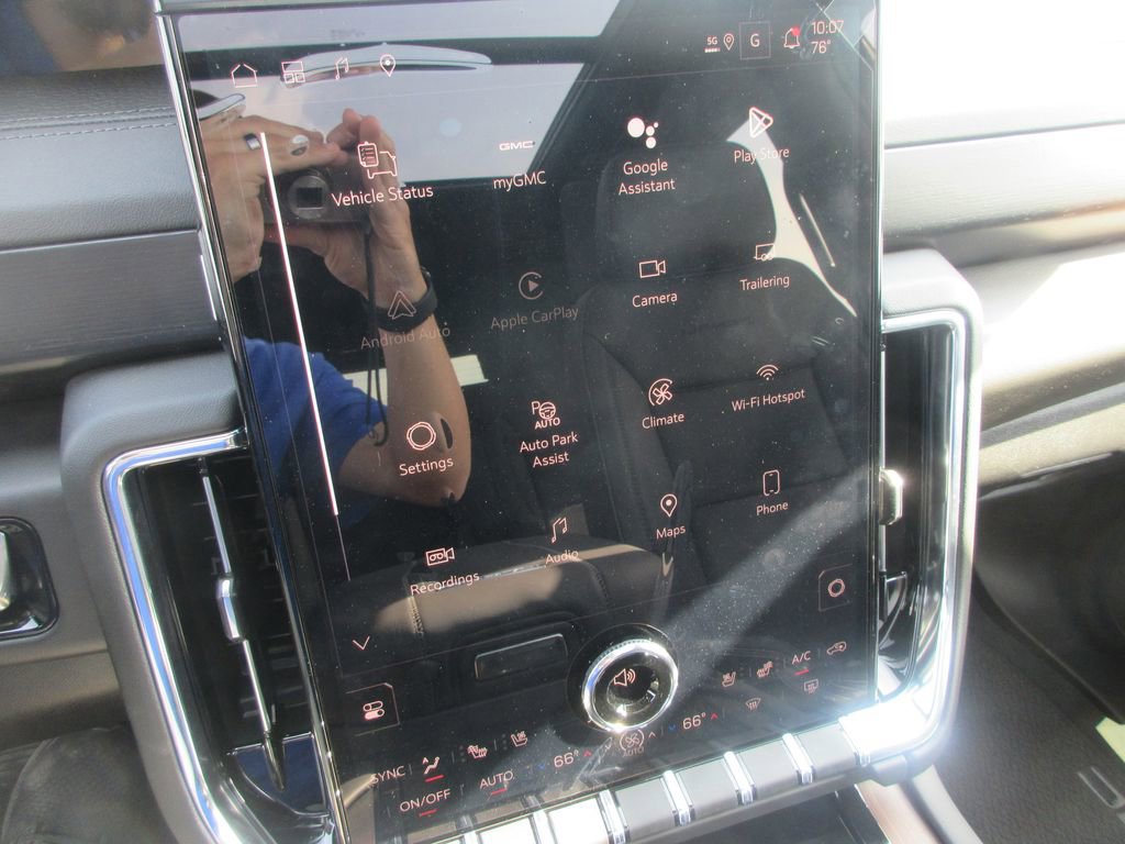 New 2026 GMC Yukon Denali image 19