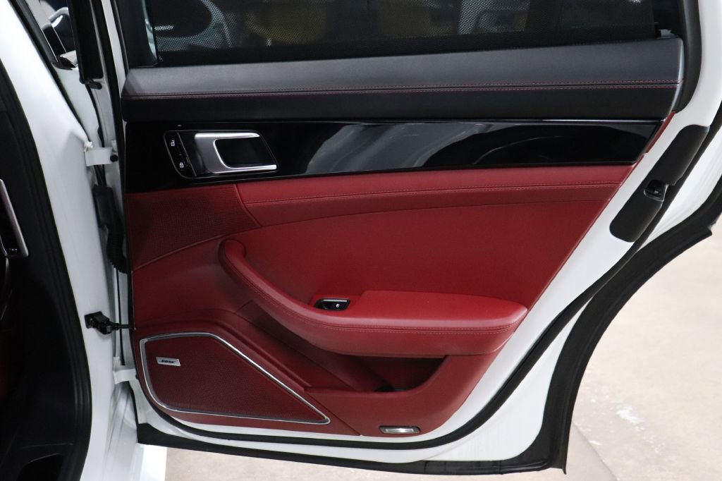 Used 2019 Porsche Panamera GTS image 19