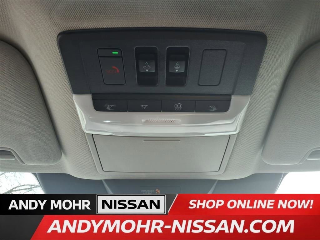 Used 2024 Nissan Pathfinder Platinum image 25