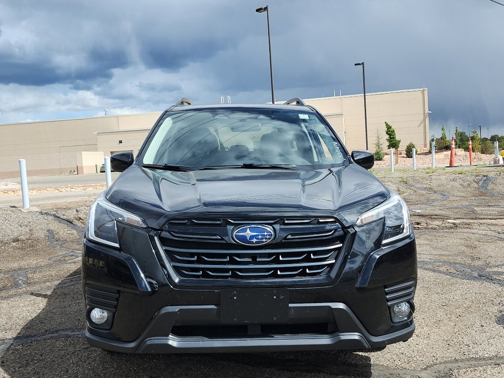 Used 2022 Subaru Forester Premium AWD/4WD image 2