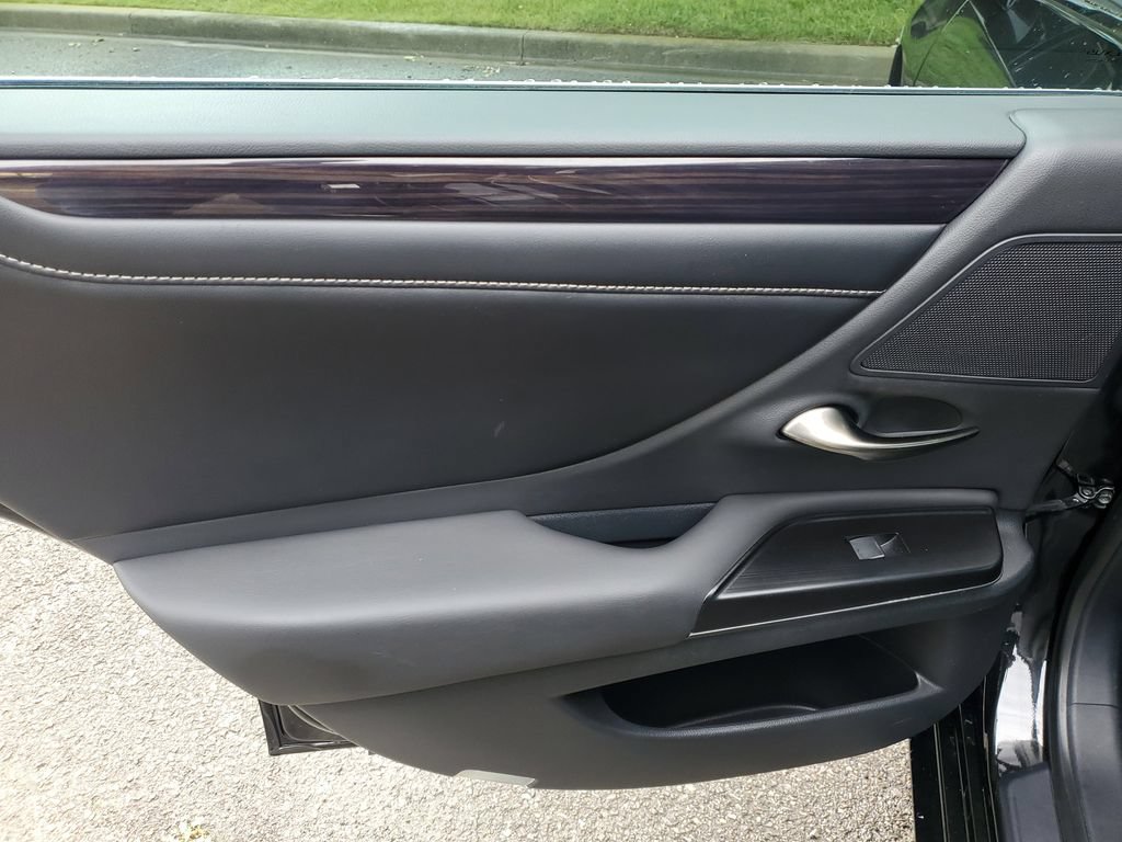 Used 2020 Lexus ES 350 w/ Premium Package FWD image 8