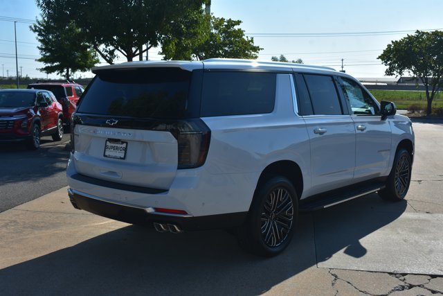 New 2026 Chevrolet Suburban High Country w/ Sun And Tow Package AWD/4WD image 5