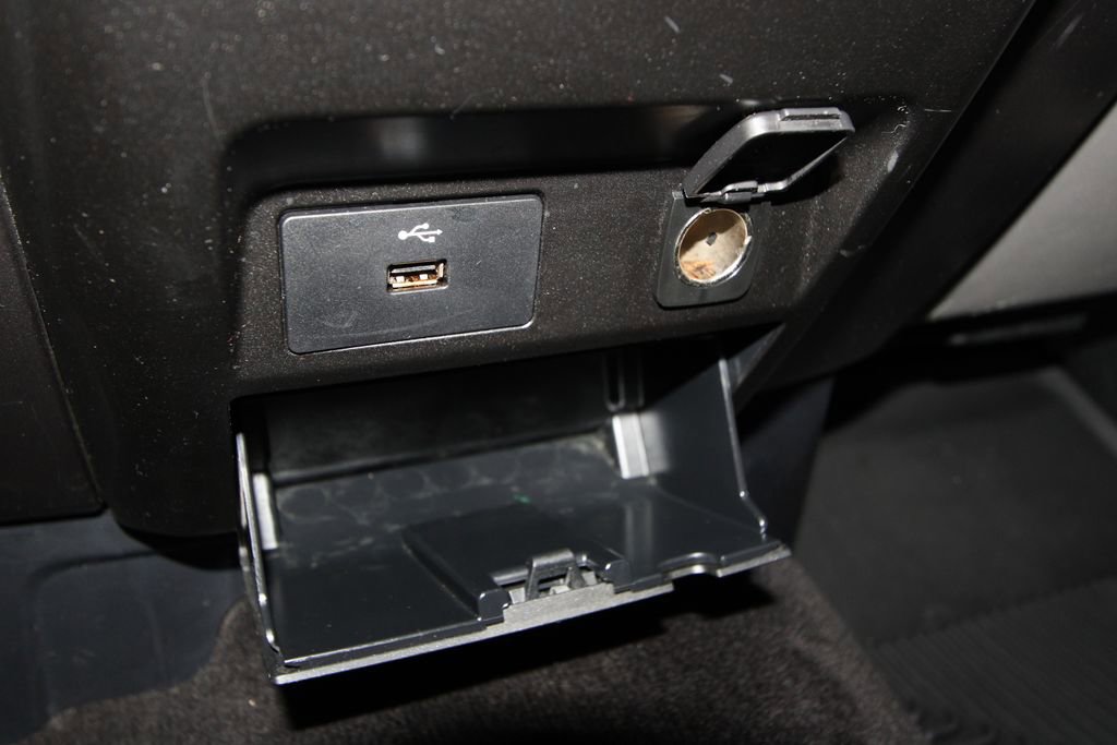 Used 2016 Ford F150 XLT image 14