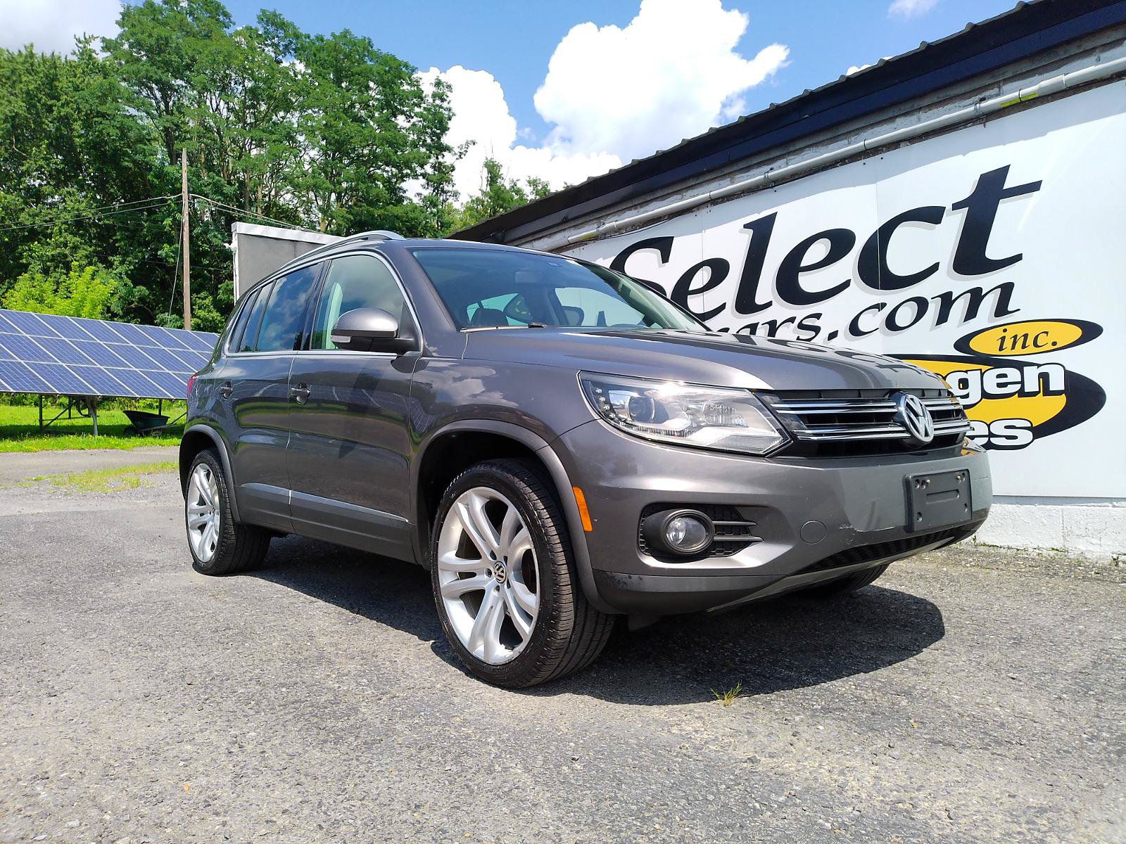 Used 2013 Volkswagen Tiguan SEL AWD/4WD image 1