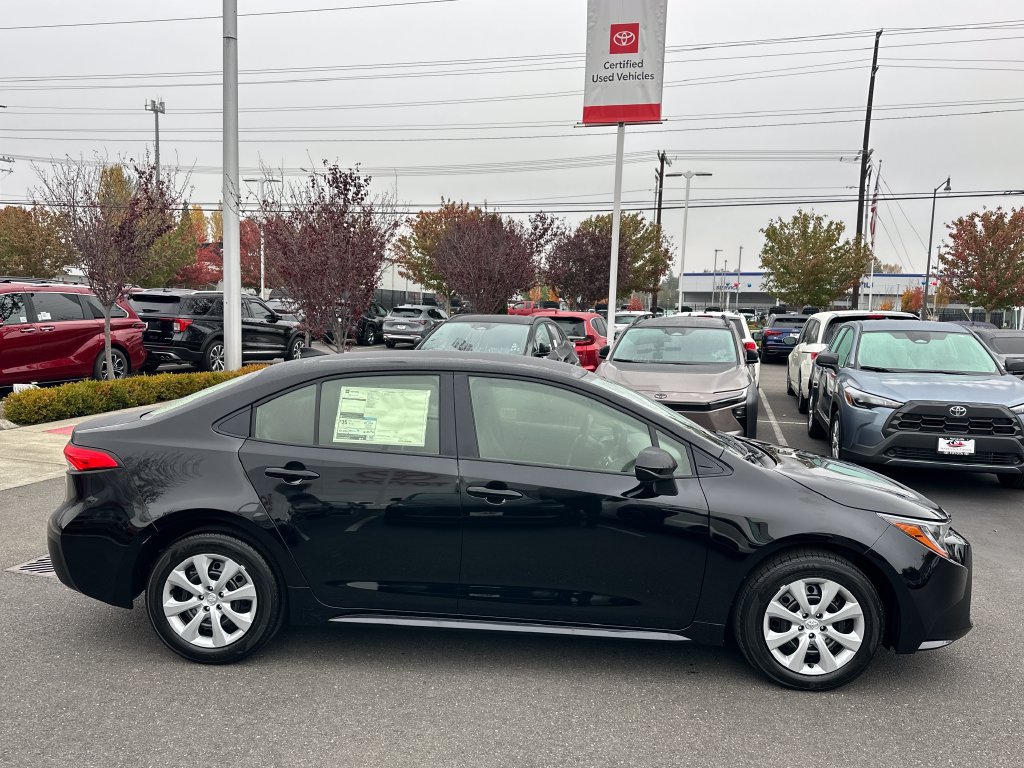 New 2027 Toyota Corolla LE FWD image 6