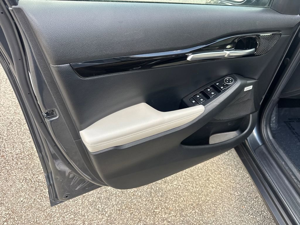 Used 2021 Kia Seltos SX w/ SX Sunroof Package image 10