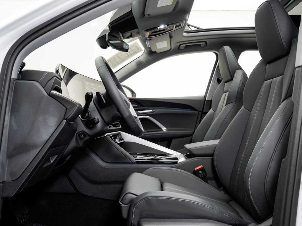 Certified 2025 Audi Q5 Prestige AWD/4WD image 6