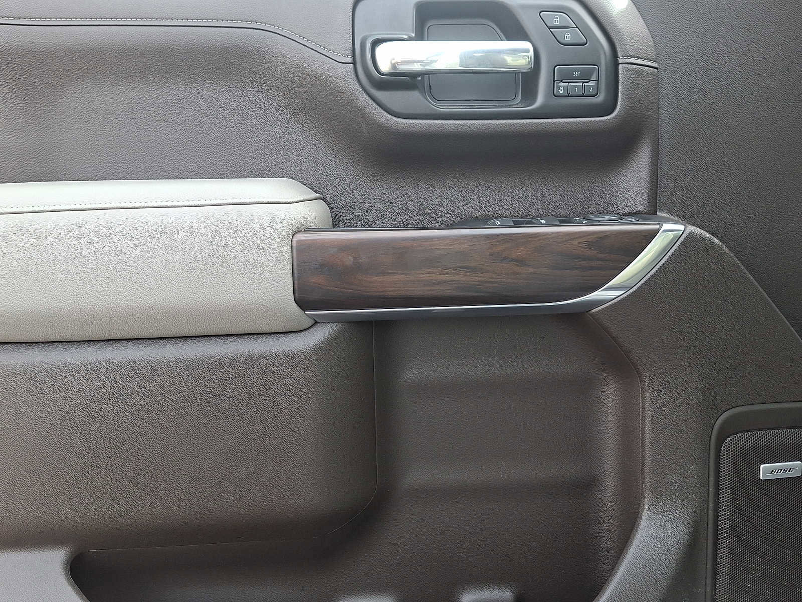 Certified 2022 GMC Sierra 1500 SLT w/ SLT Premium Plus Package image 14