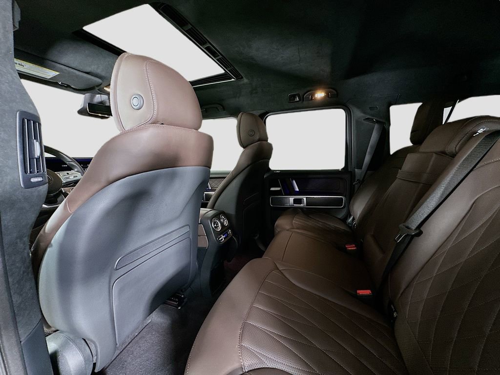 Used 2023 Mercedes-Benz G 550 image 24
