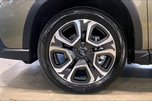 Used 2025 Subaru Ascent Limited image 9