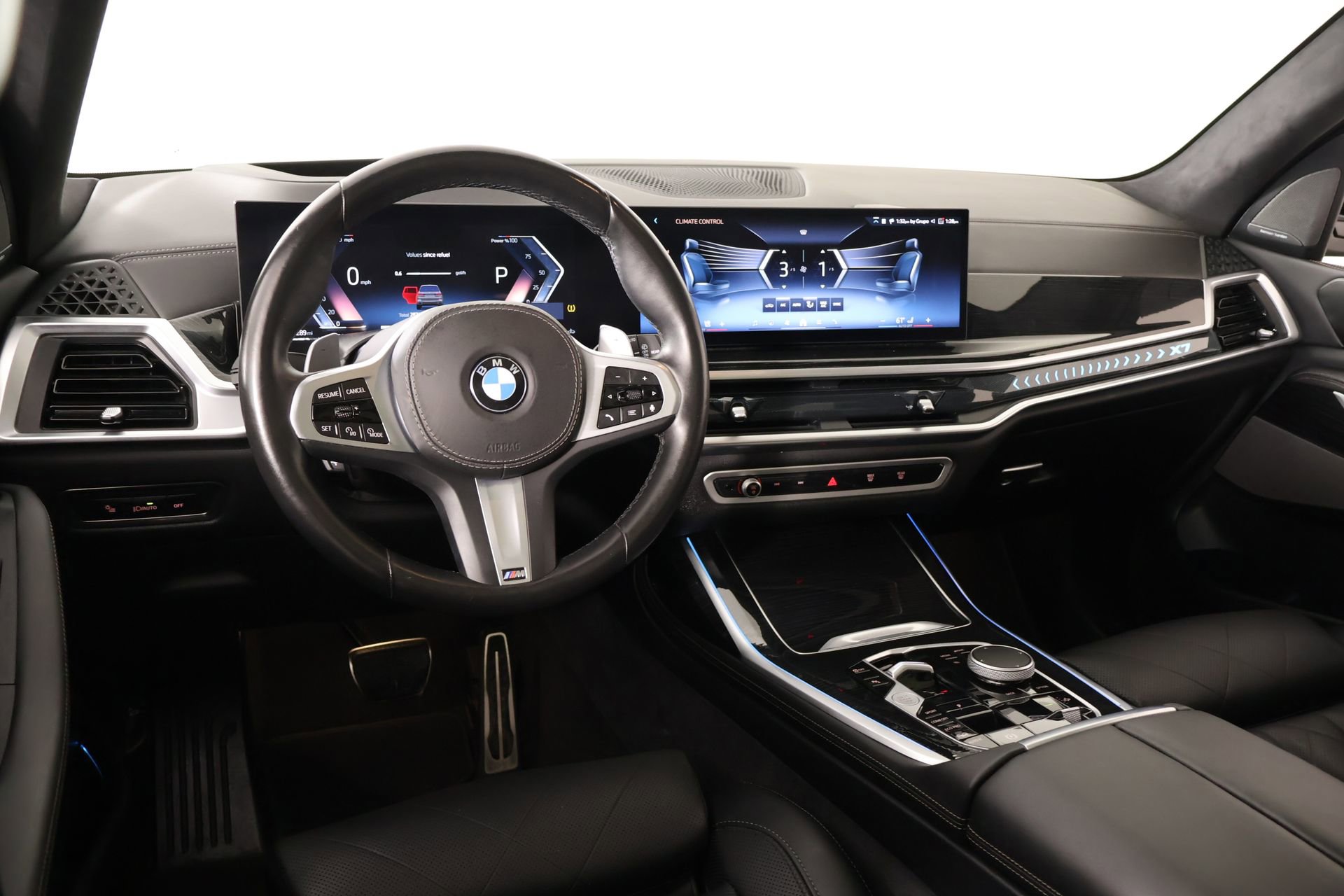 Used 2026 BMW X7 xDrive40i AWD/4WD image 2