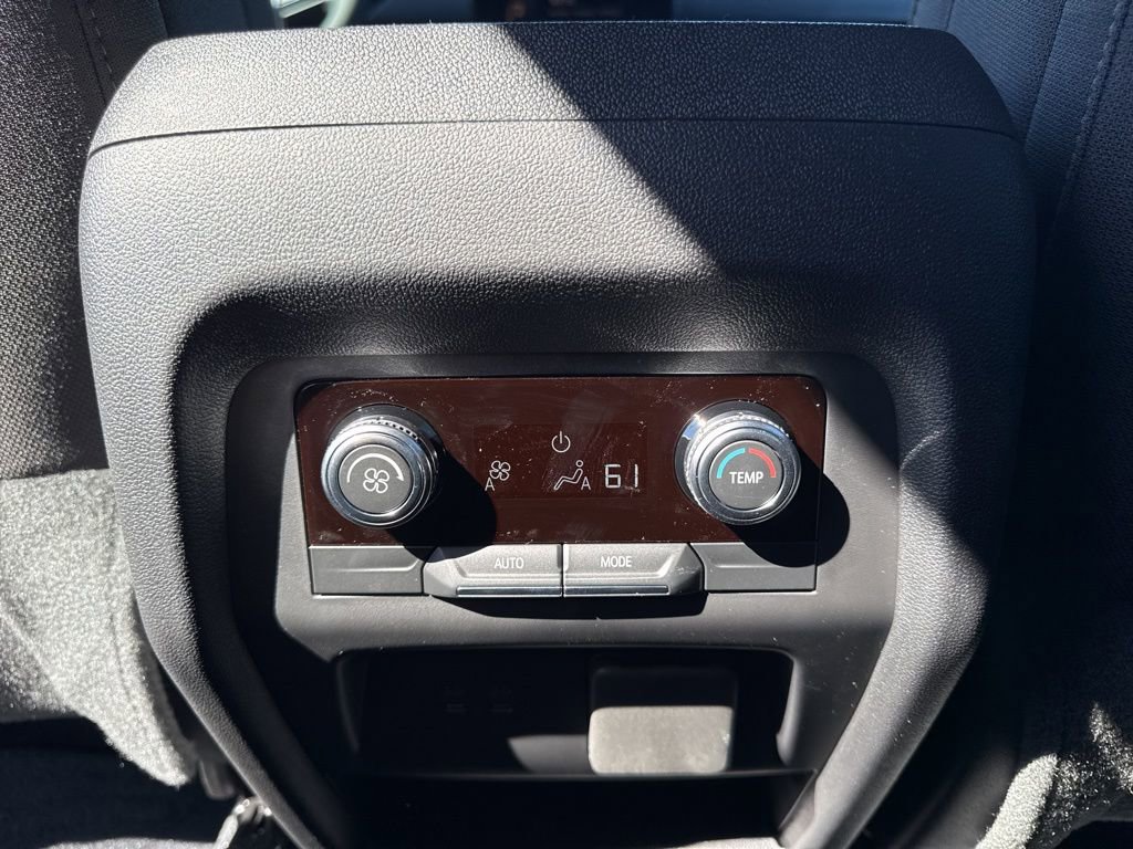 Used 2025 GMC Acadia Elevation image 12