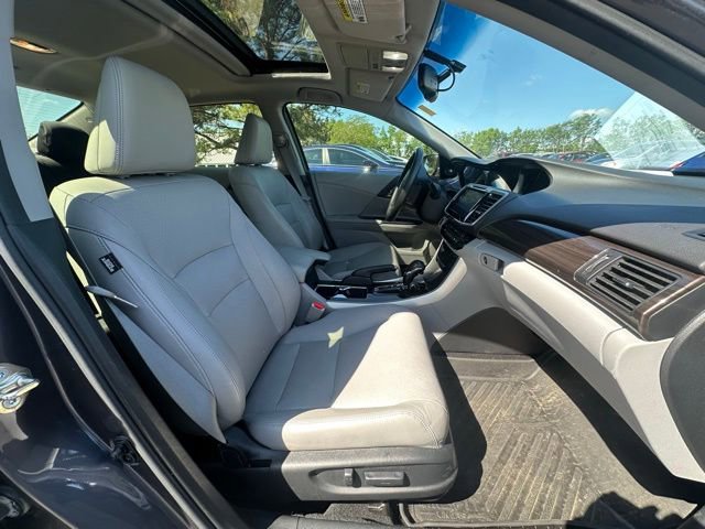 Used 2016 Honda Accord EX-L image 30