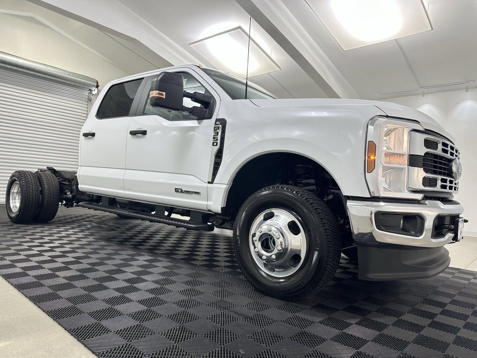 New 2025 Ford F350 XL w/ XL Chrome Package