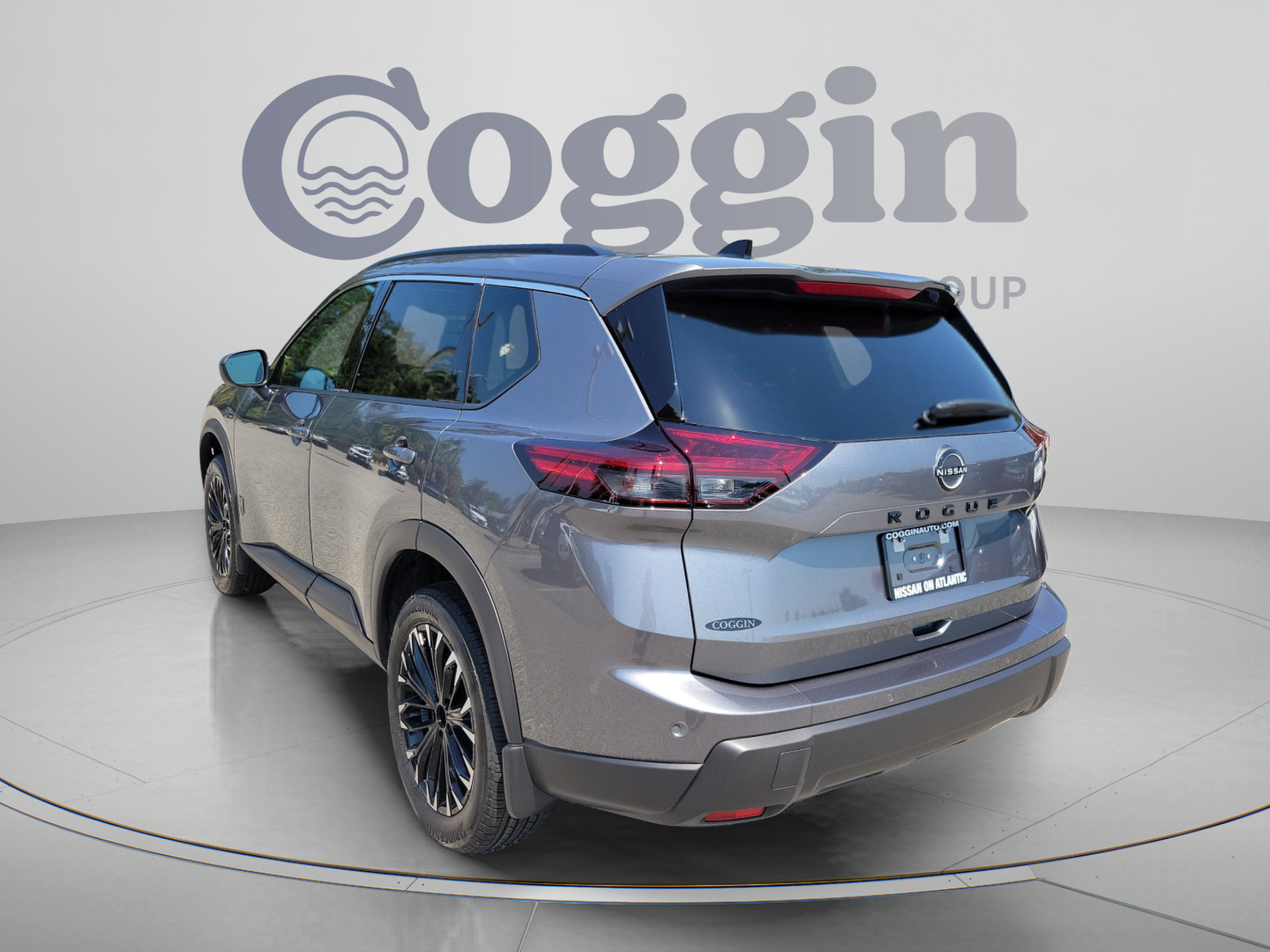 New 2026 Nissan Rogue Dark Armor FWD image 3