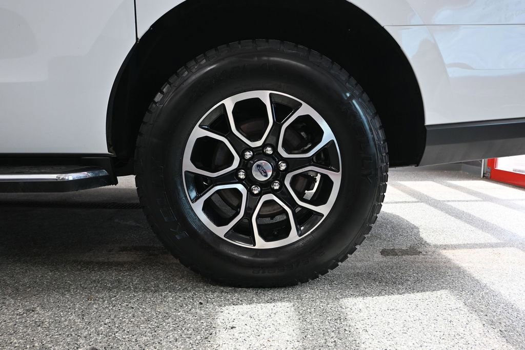 Used 2022 Ford Expedition Max XLT AWD/4WD image 15