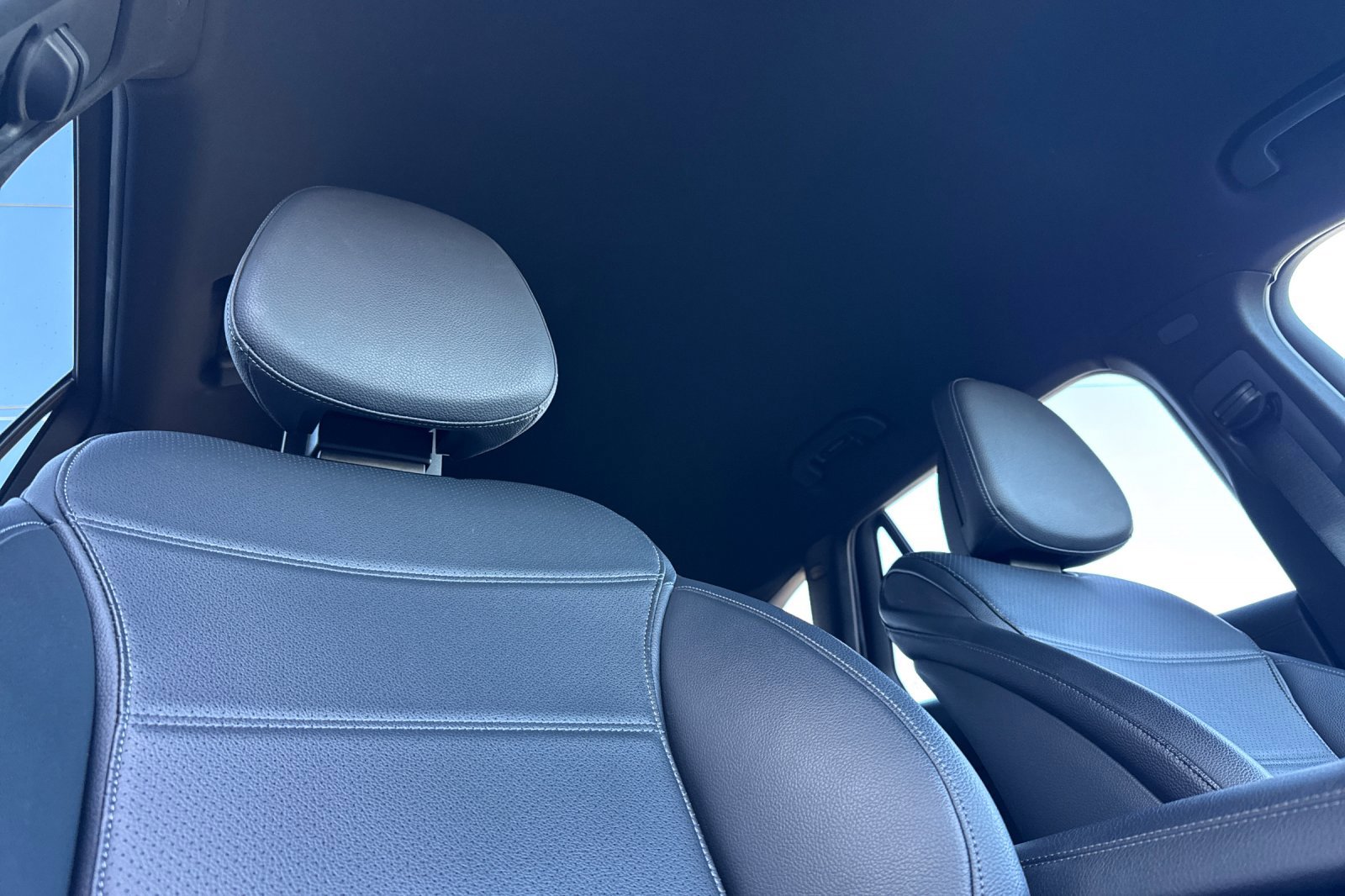 Used 2024 Mercedes-Benz GLC 300 4MATIC image 17