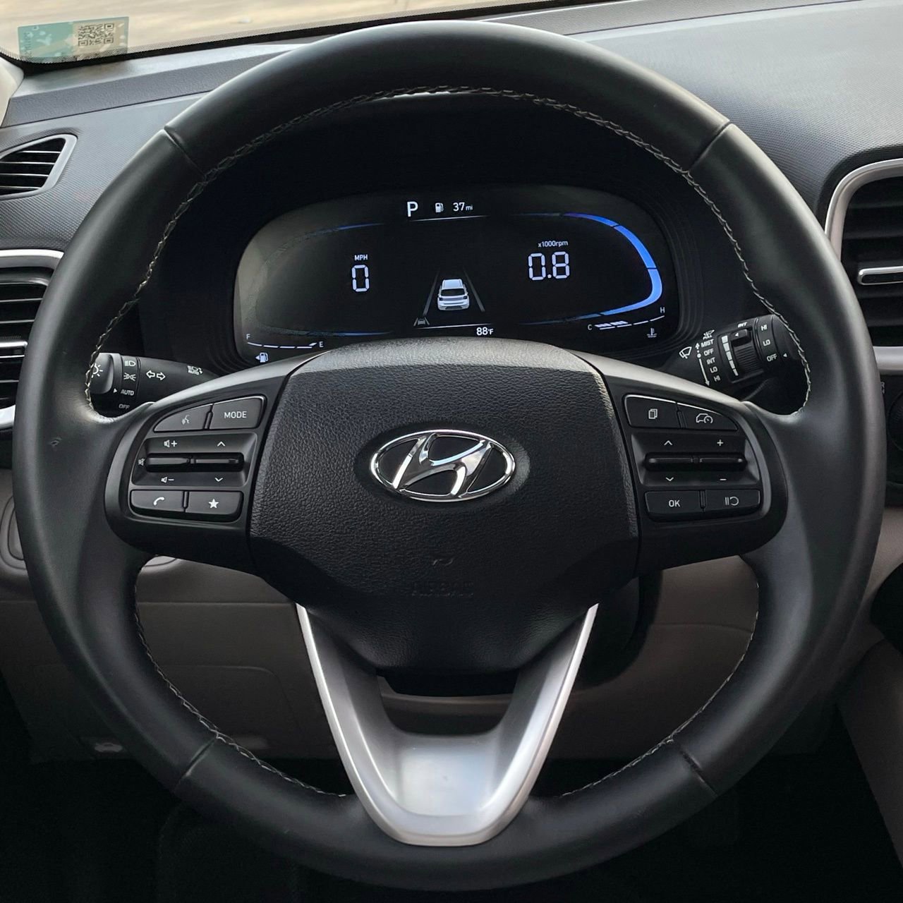 Used 2025 Hyundai Venue SEL FWD image 12