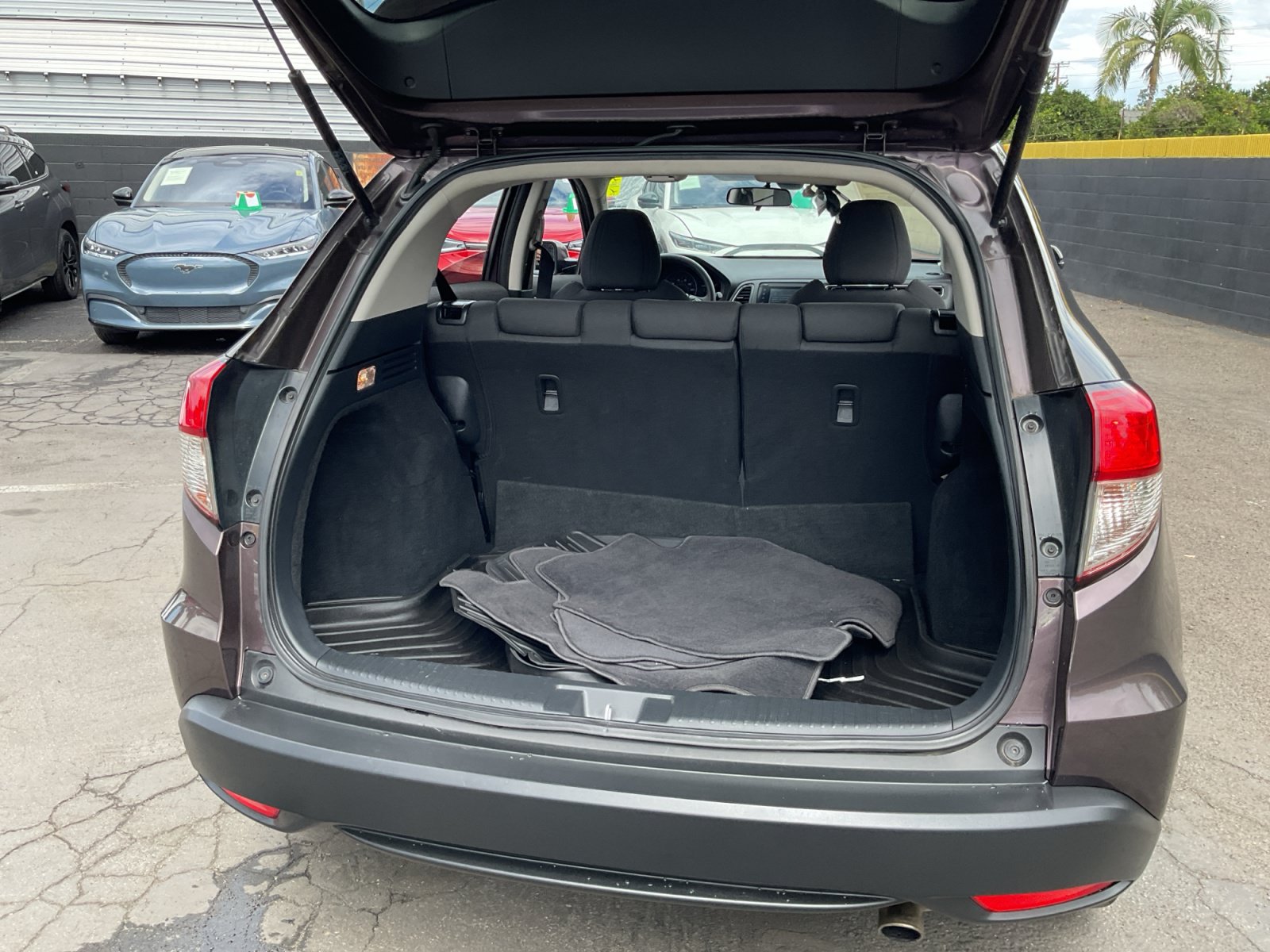 Used 2022 Honda HR-V EX image 26