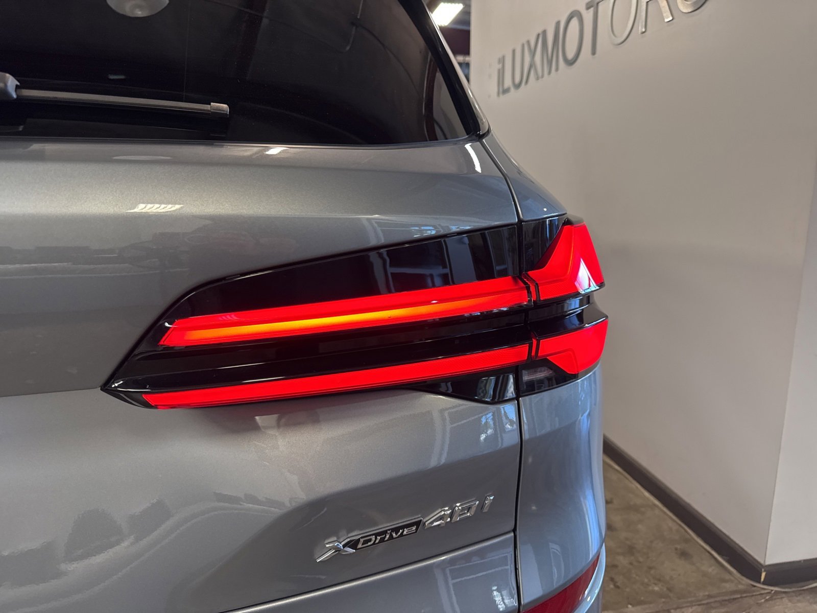 Used 2024 BMW X5 xDrive40i w/ M Sport Package image 19