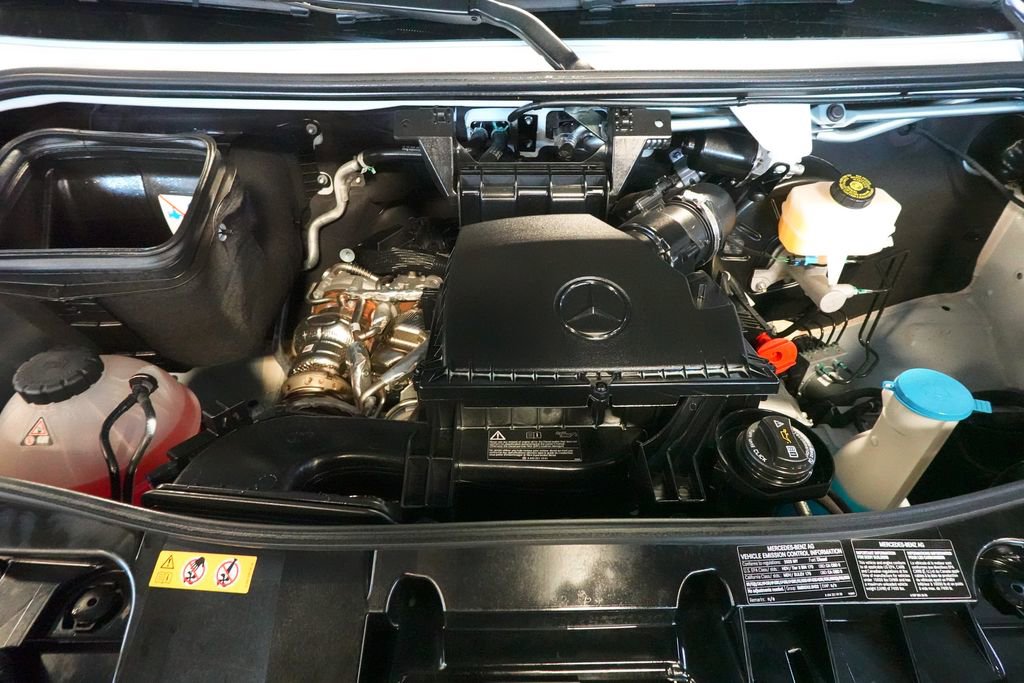 Used 2025 Mercedes-Benz Sprinter 2500 image 24