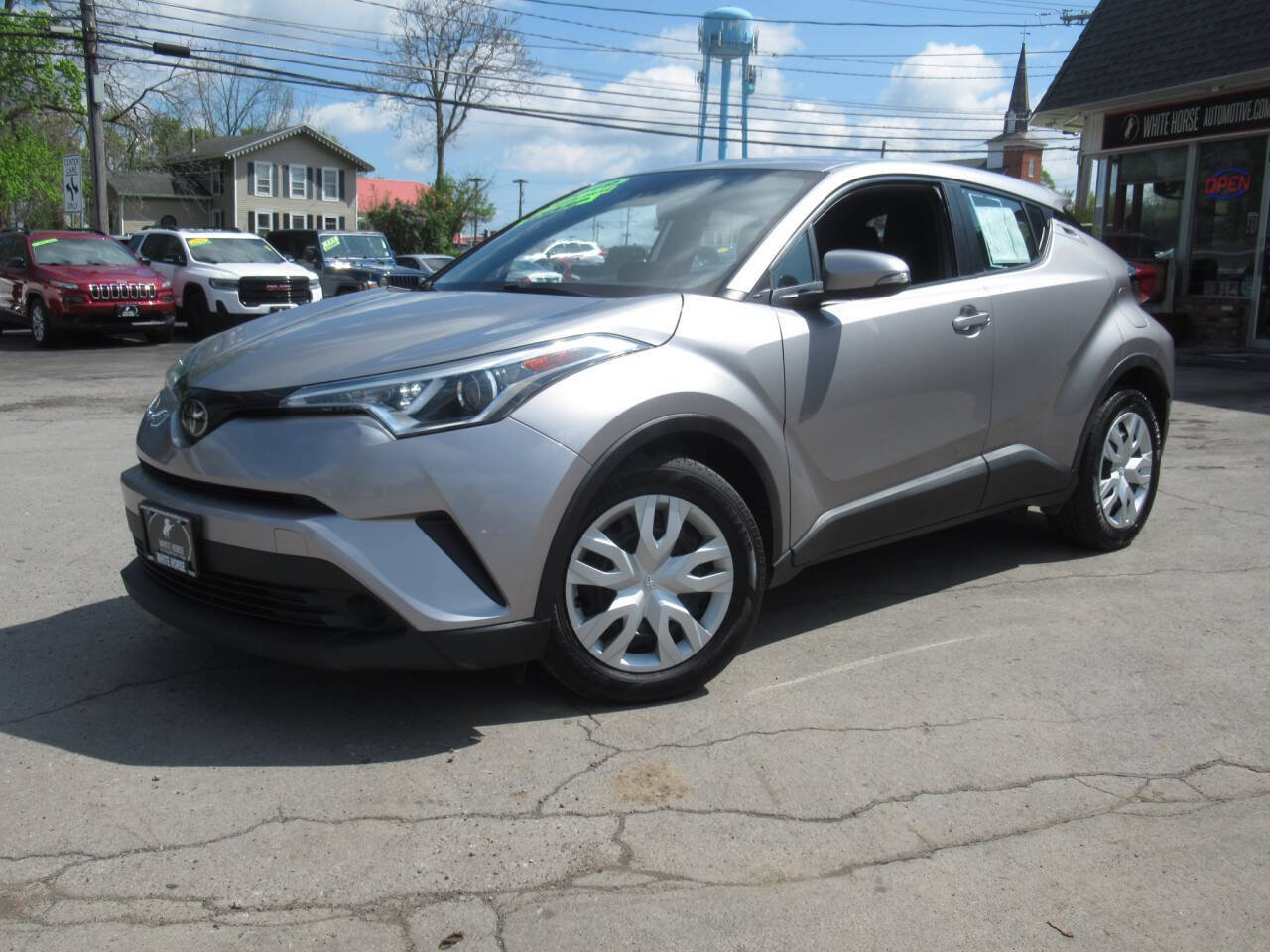 Used 2019 Toyota C-HR LE FWD image 28