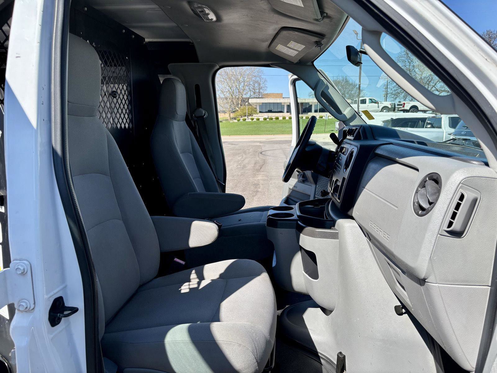 Used 2014 Ford E-150 and Econoline 150 w/ Power Group RWD image 7