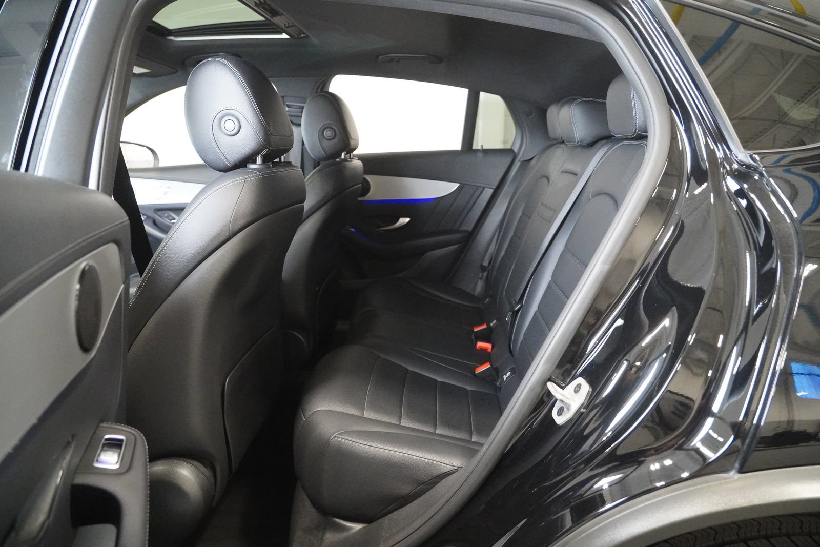 Used 2022 Mercedes-Benz GLC 300 4MATIC Coupe image 13