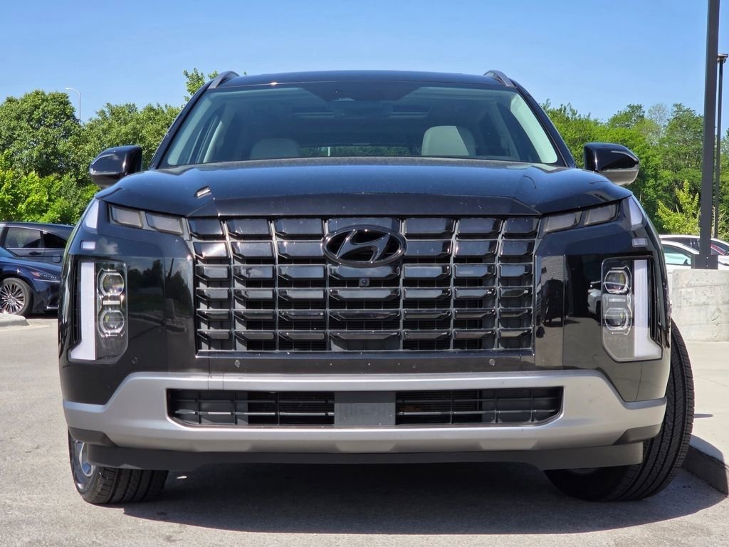 Used 2023 Hyundai Palisade Limited w/ Cargo Package AWD/4WD image 3