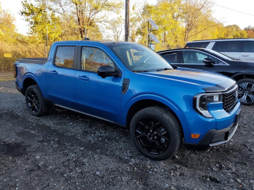 Used 2025 Ford Maverick Lariat w/ Black Appearance Package