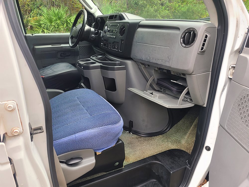 Used 2009 Ford E-250 and Econoline 250 Extended RWD image 14