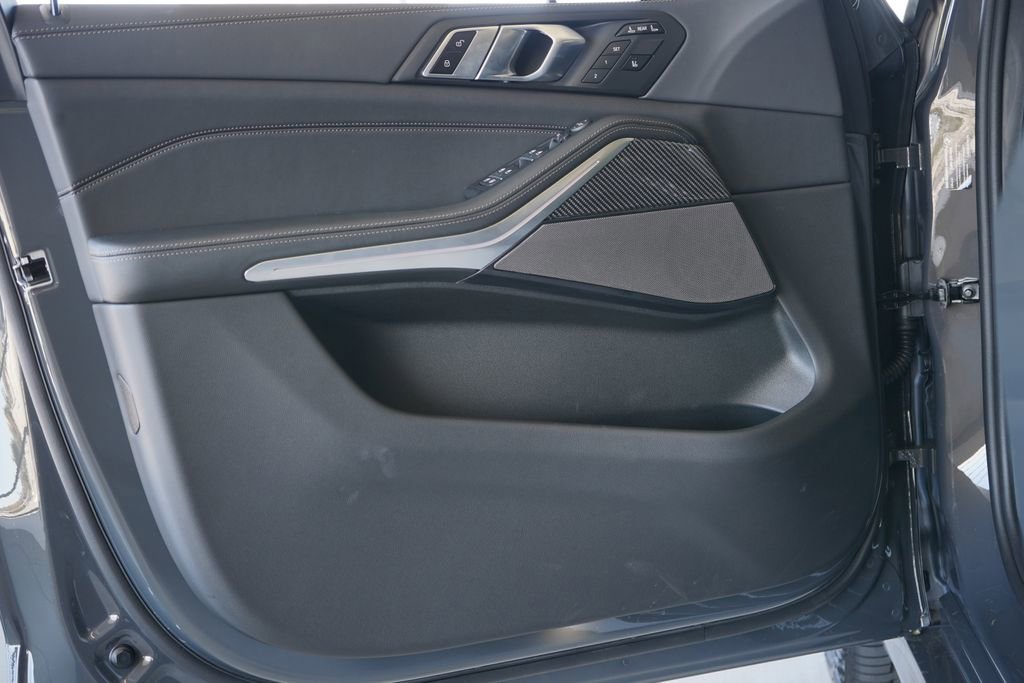 New 2026 BMW X7 M60i image 10