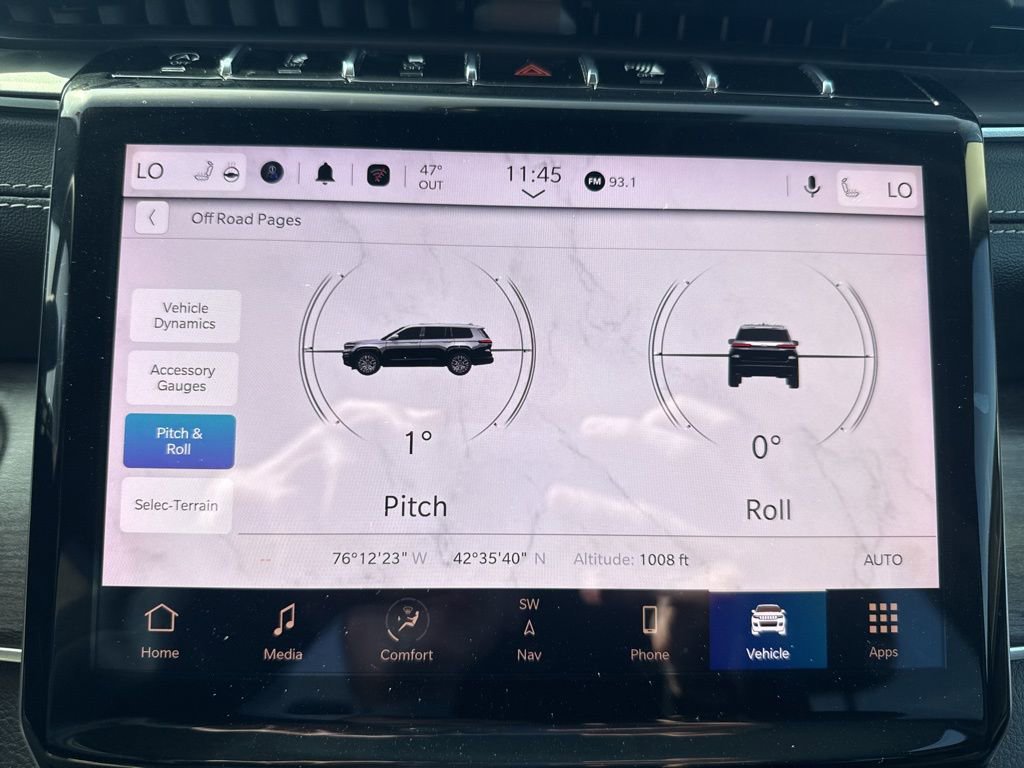 Used 2023 Jeep Grand Cherokee L Limited w/ Black Appearance Package image 45